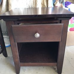End Table/Nightstand With Drawer