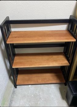 Solid shelf/ folds flat