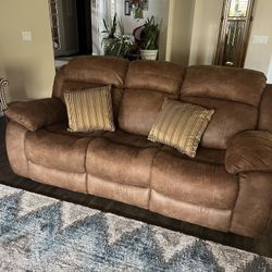 RECLINING SOFA LIKE NEW 