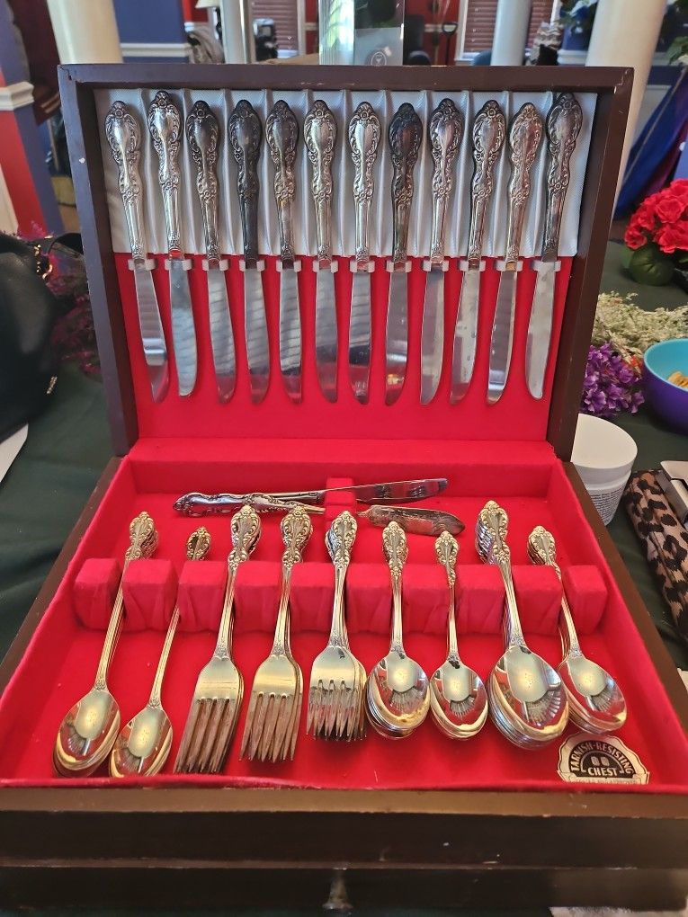 67 Piece Silverware Set In Wooden Chest