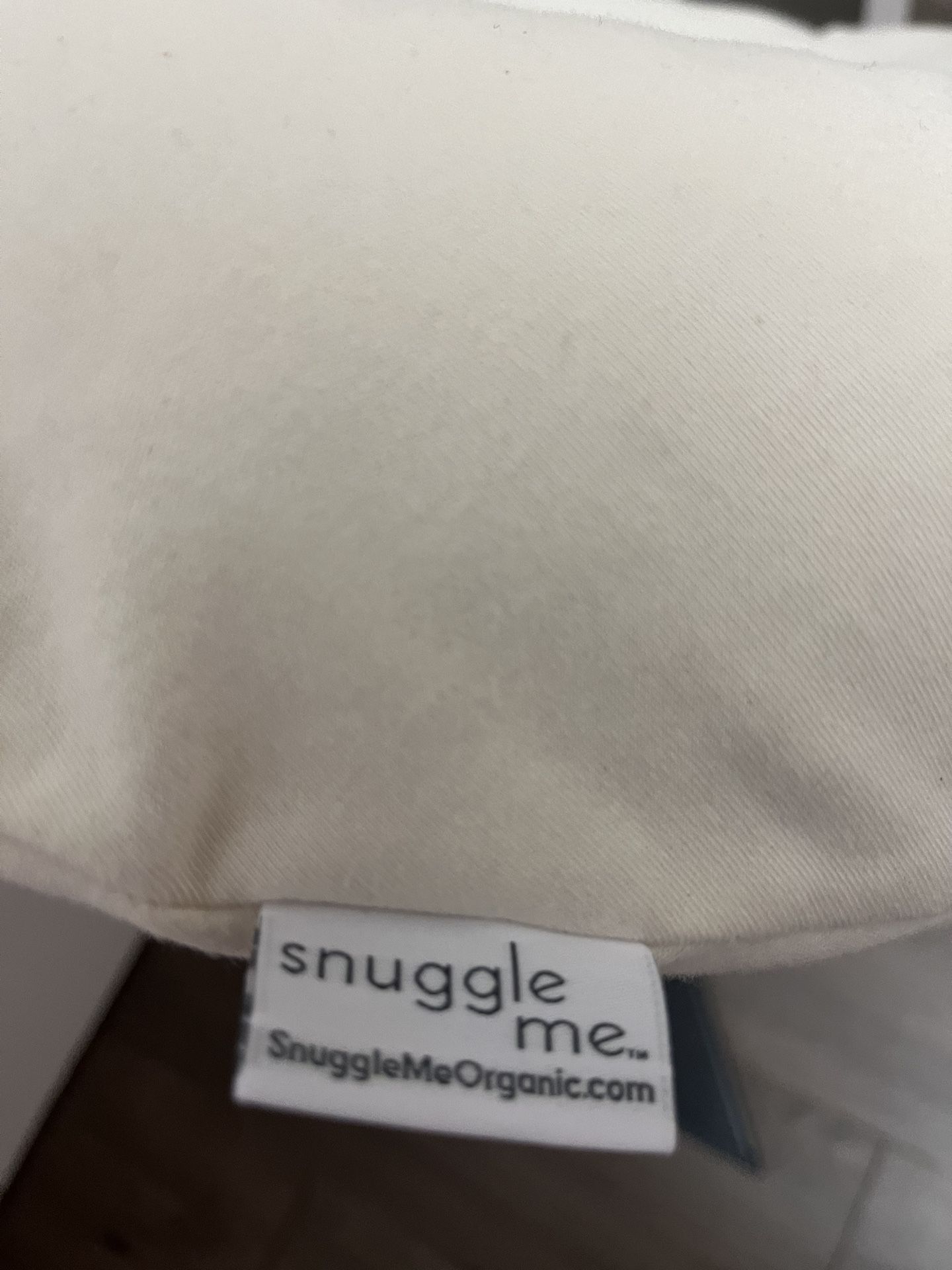 Snuggle Me Lounger With Cover NEVER USED