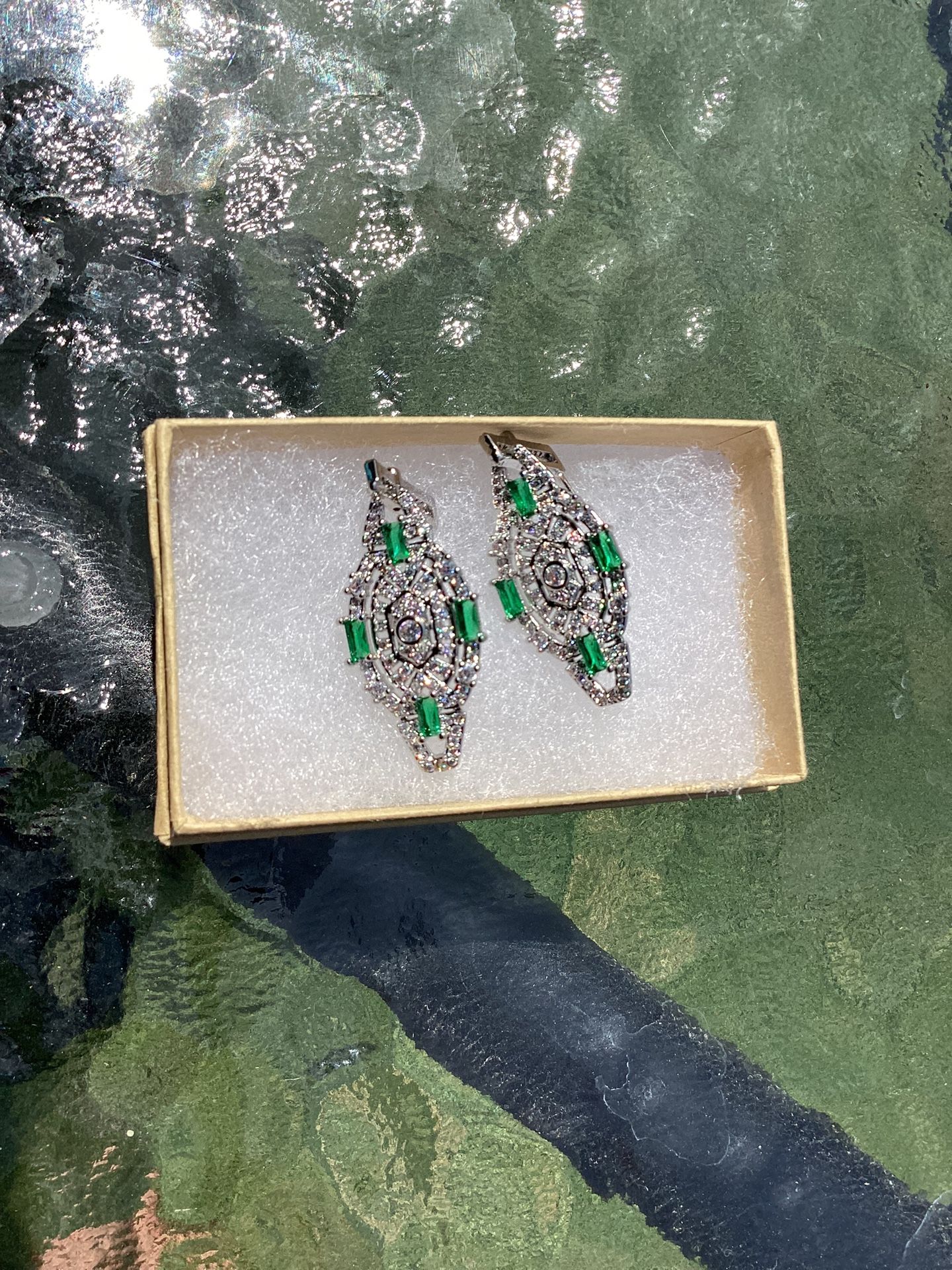 Emerald Gem Victorian 
