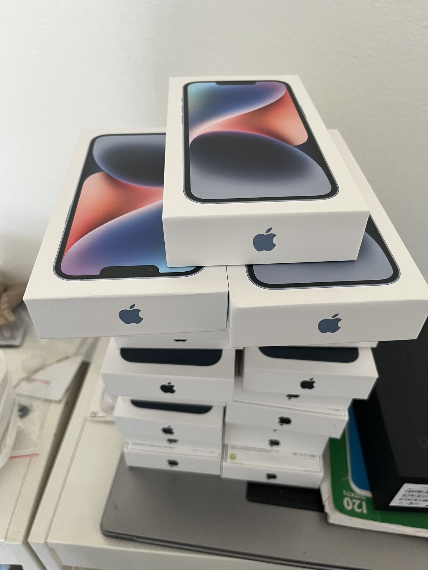 NEW sealed iphone 14 128GB for metro by tmobile color blue