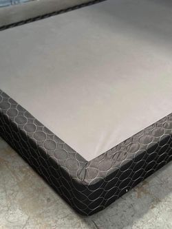 Boxpring Queen