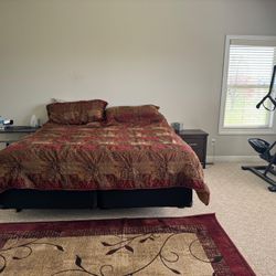Queen size bed with Mattress and box spring 