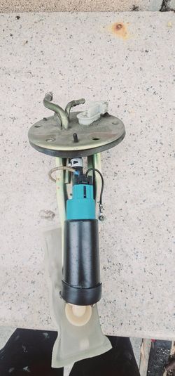 Integra gsr AEM Fuel Pump / Filter