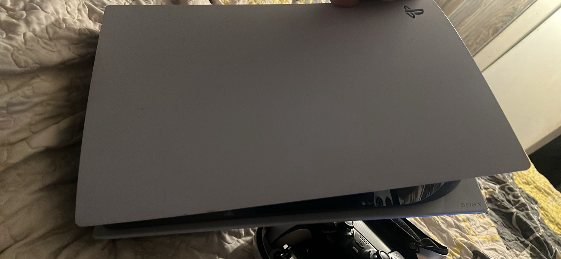 Selling Ps5, Controller, Headset 