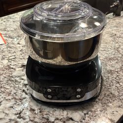 Wolfgang Puck 600 Watt Mixer