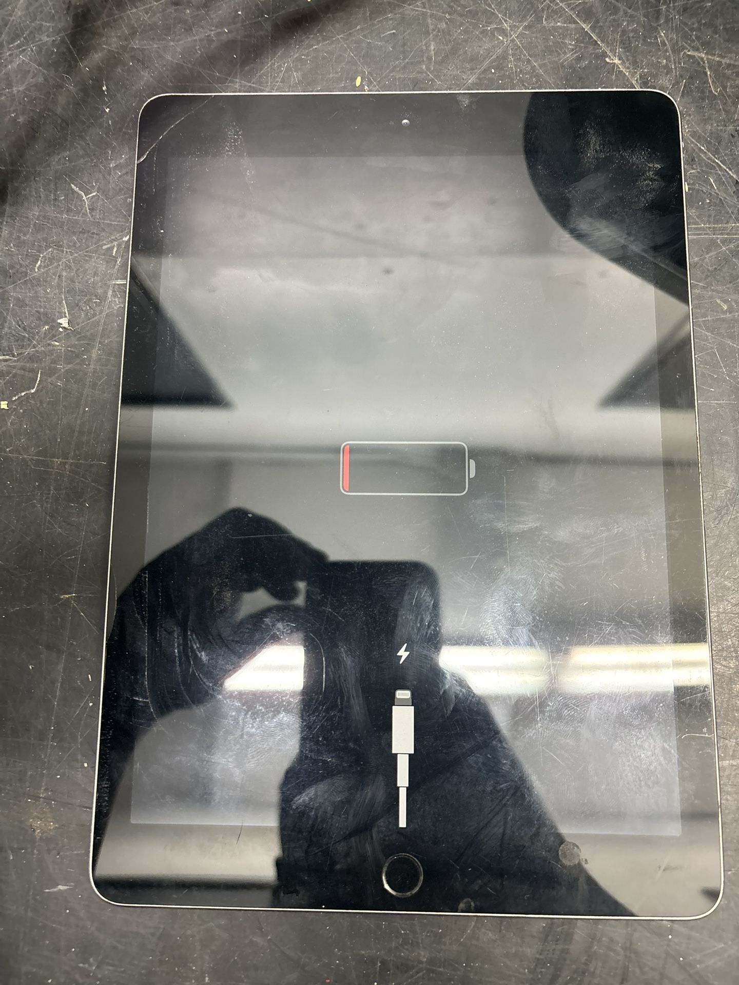 iPad A1893 Untested