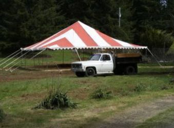 HUGE 40 X 40’ EVENT TENT