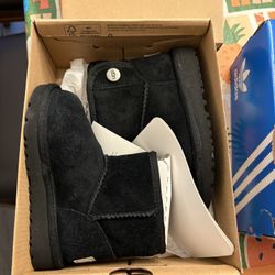 Toddler Uggs Size 8