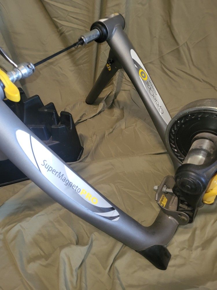 CycleOps Folding Trainer With Front Tire Stand