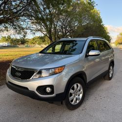  Selling Kia Sorento 