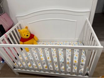 Oxford Baby North Bay Cuna Convertible 4 en 1 y colchón incluido