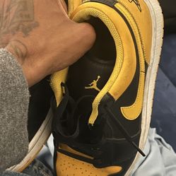 Air Jordan 1 Low 'Yellow Ochre' | Men's Size 9.5