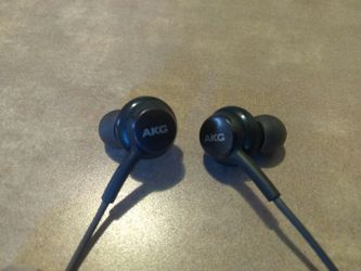 Samsung HD AKG earbuds