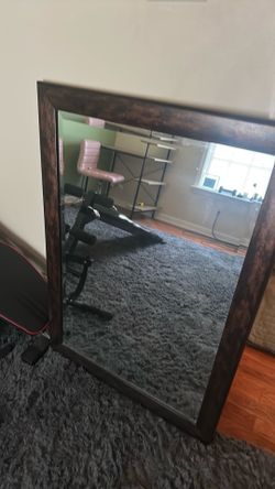 Wall mirror