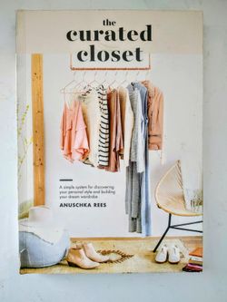 "The Curated Closet" Wardrobe Building Guidebook
