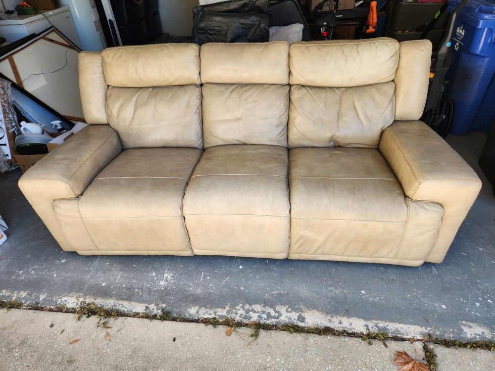 Electric Reclining Couch