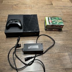 Xbox One 2015 1TB With Controller And Games