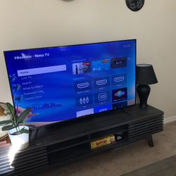 Hisense Roku TV 60”