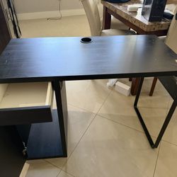 Free Desk 