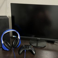 Xbox Series X With Monitor And Headphones 