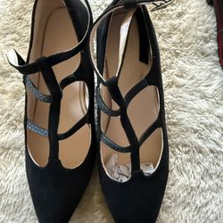 Black women’s dress shoes size 7 1/2 new inbox