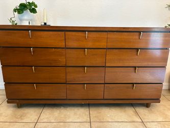 Vintage Wood Johnson-Carper Fashion Trend MCM 12-Drawer Dresser