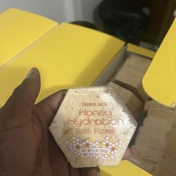 Trader Joe’s Honey Bath Bombs 
