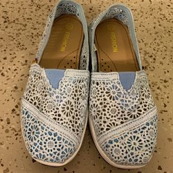 Crochet / Lace Style Slip On Women’s Shoes
