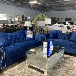 Blue Sofa loveseat 💙✨ $2,099