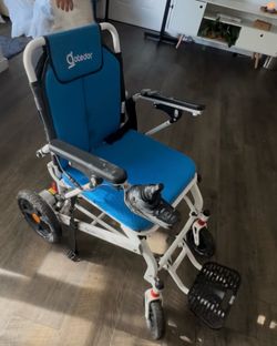 Electric wheelchair