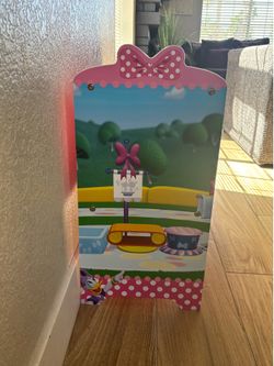 Minnie Mouse organize