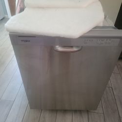 Whirlpool Dishwasher