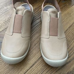 Keen Walking Or Work Shoes Sneakers 8.5 New