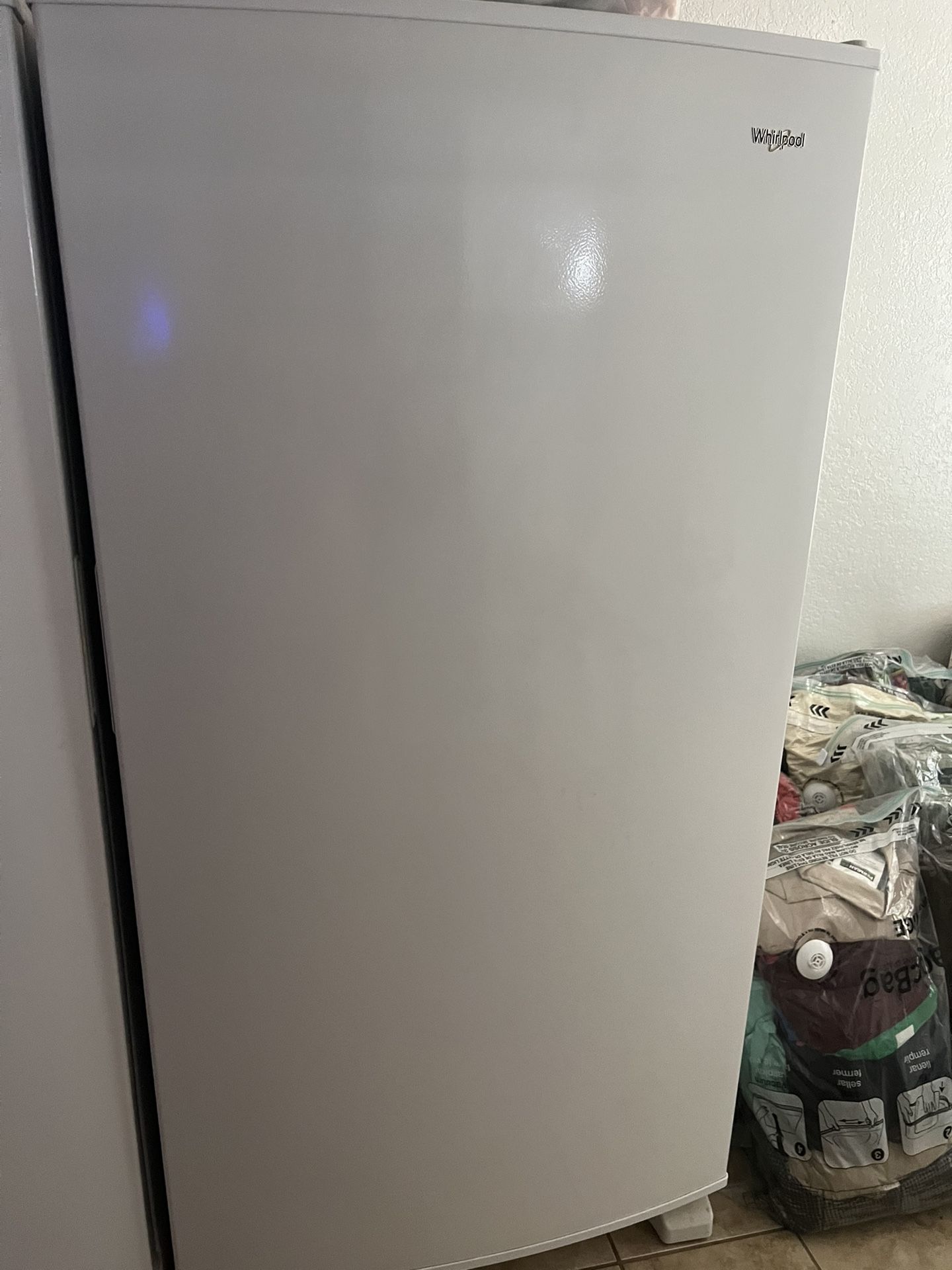 Whirlpool Freezer 20 Cubic Foot
