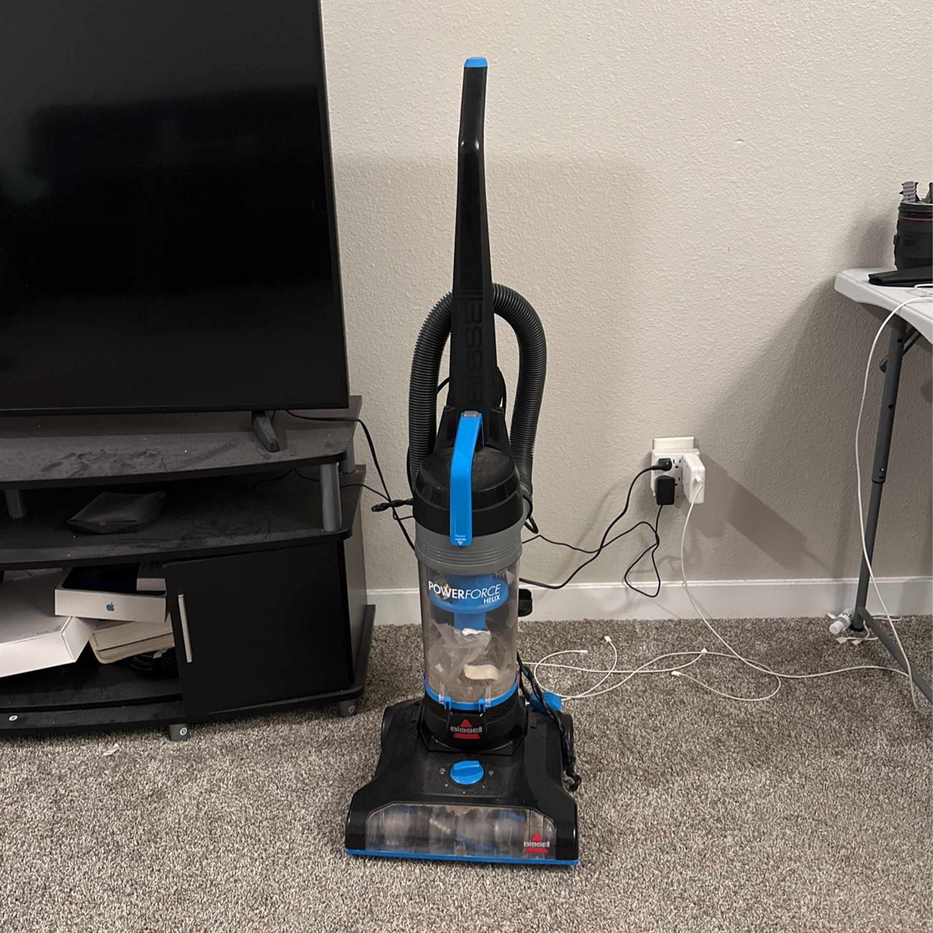 Bissel Power Force vacuum Cleaner - MOVE OUT SALE