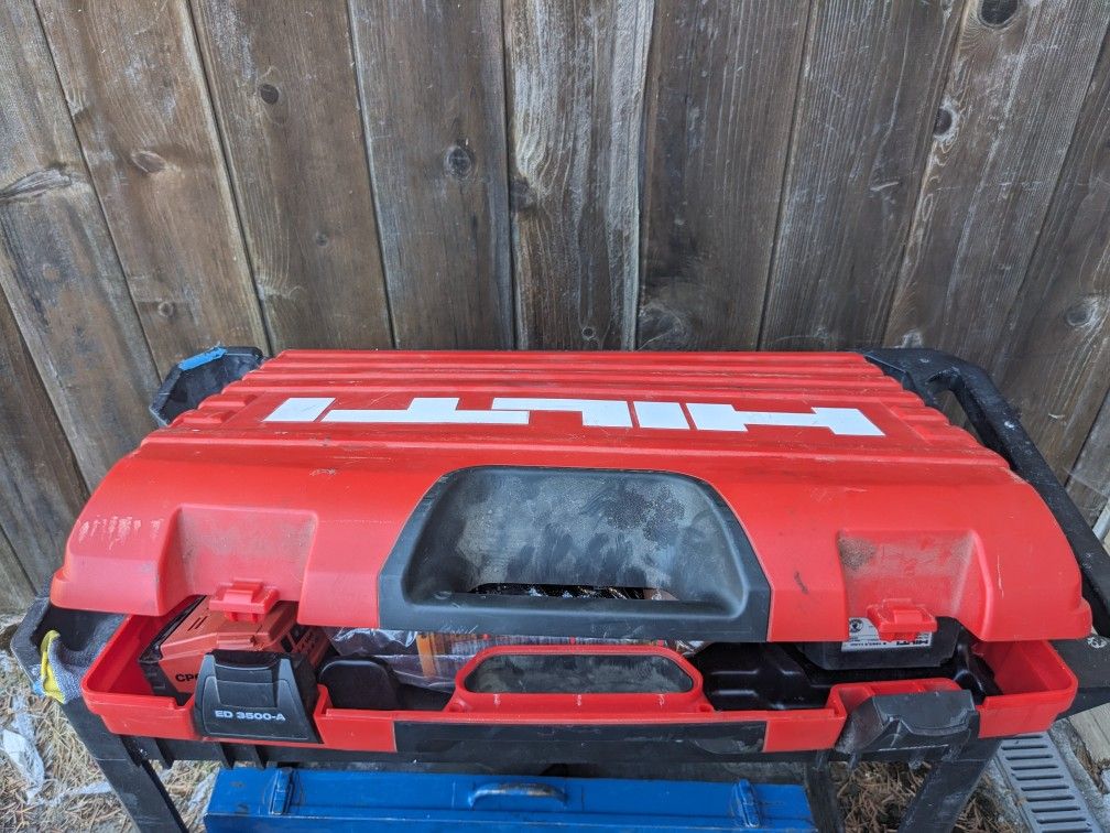 Hilti Adhesive Gun