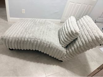 Chaise Lounge Chair