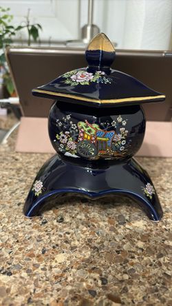Kutani Japanese Ginger Jar