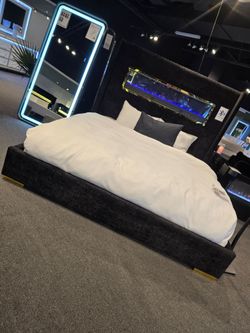 ✨️ King, Cal King, Queen Bed Frame ✨️ Furniture Sectionals, Bedrooms, Dining Avail