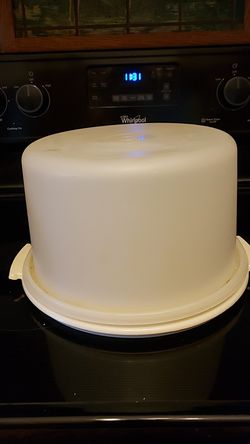 Tupperware Cake Taker