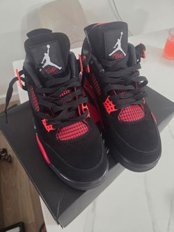 Air Jordan 4 Retro "Red Thunder"