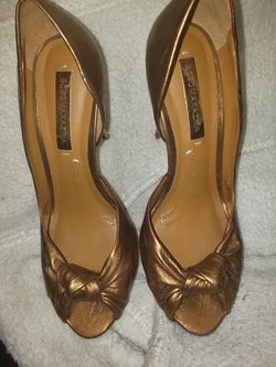 Bcbg Maxazria leather upper gold pumps size 8.5