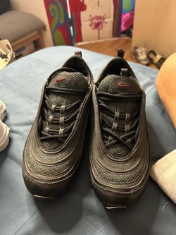 Nike air maxes