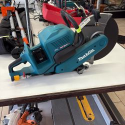 Makita Brushless XGT X2 80v Max Cordless Concrete Saw W/2 Batteries & Charger NEW