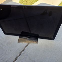 SONY Bravia 60" FLAT SCREEN TV