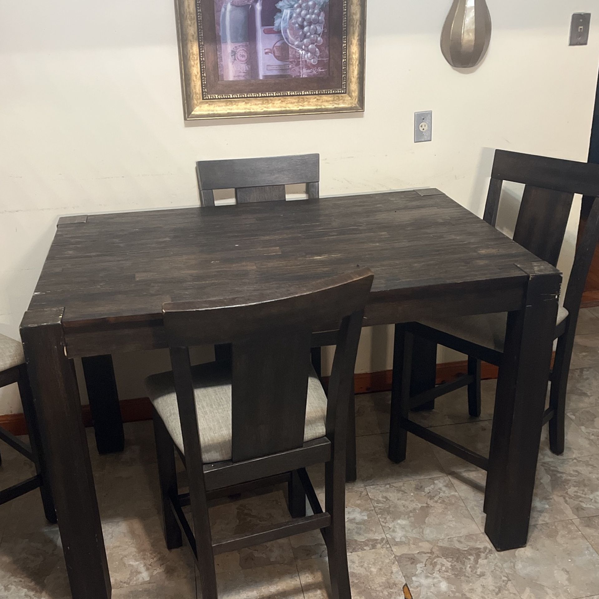 Juego D Mesa D 4 Sillas Y Un Banco