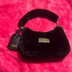 GUESS furr shoulder bag purse